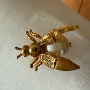 Vintage Trembler Wings Bee/Insect Brooch
